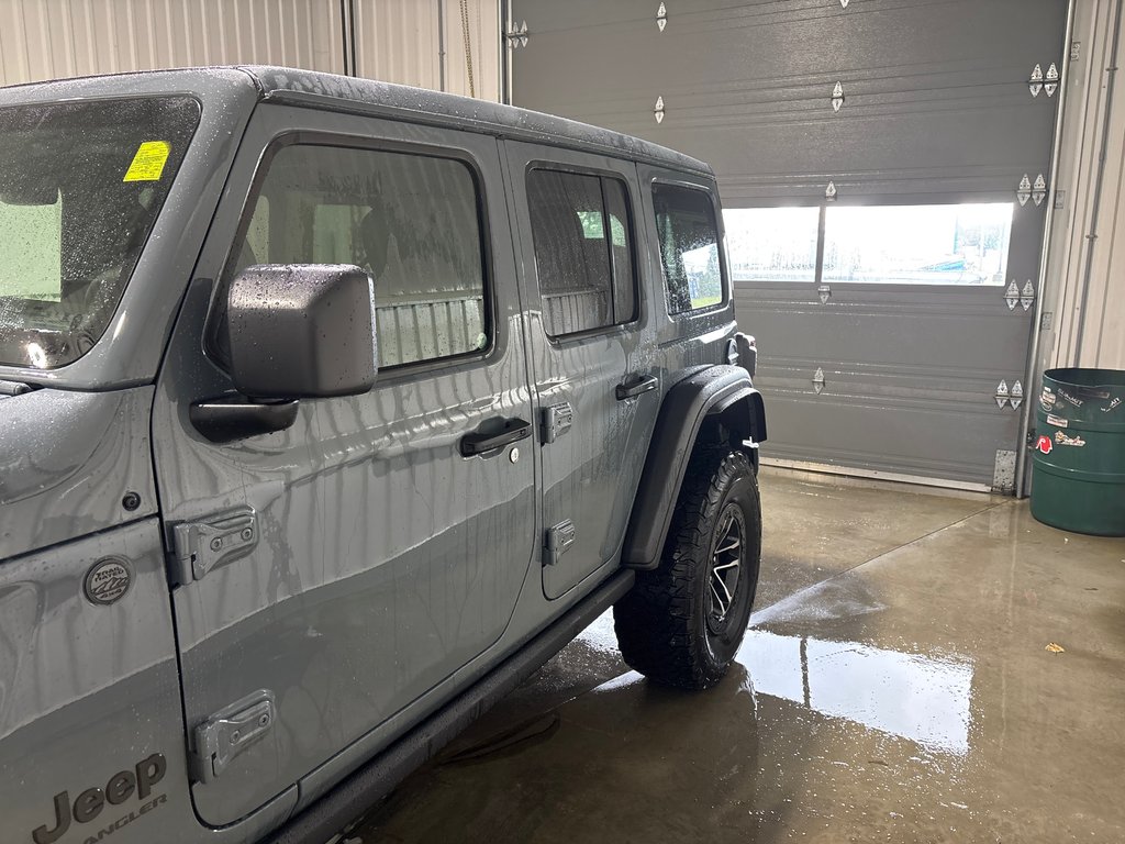 2026 Jeep Wrangler 4-Door WILLYS 392 in Grand-Sault and Edmunston, New Brunswick - 7 - w1024h768px