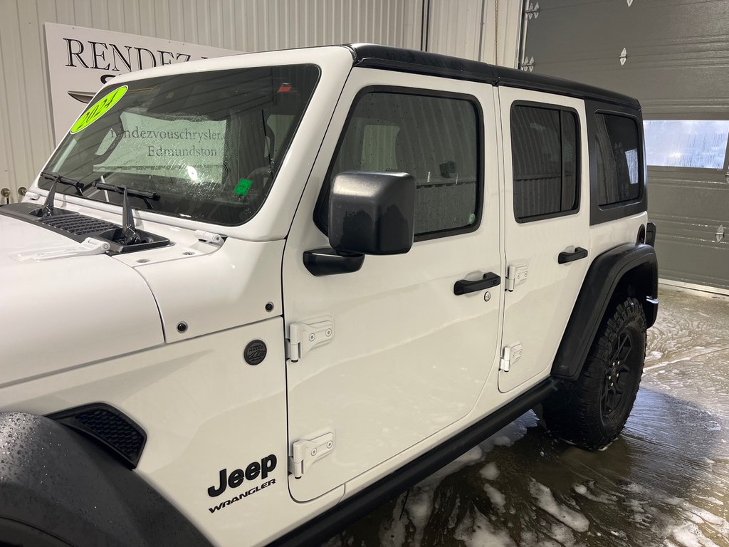 2024 Jeep WRANGLER 4-DOORS SPORT Willys in Grand-Sault and Edmunston, New Brunswick - 8 - w1024h768px