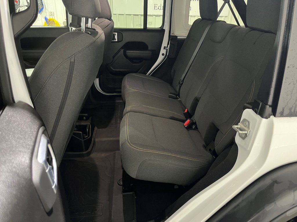 2024 Jeep WRANGLER 4-DOORS SPORT Willys in Grand-Sault and Edmunston, New Brunswick - 10 - w1024h768px