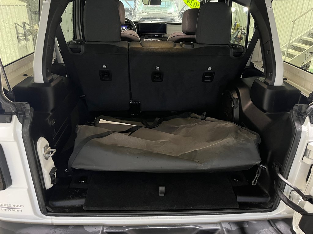 2024 Jeep WRANGLER 4-DOORS SPORT Willys in Grand-Sault and Edmunston, New Brunswick - 9 - w1024h768px