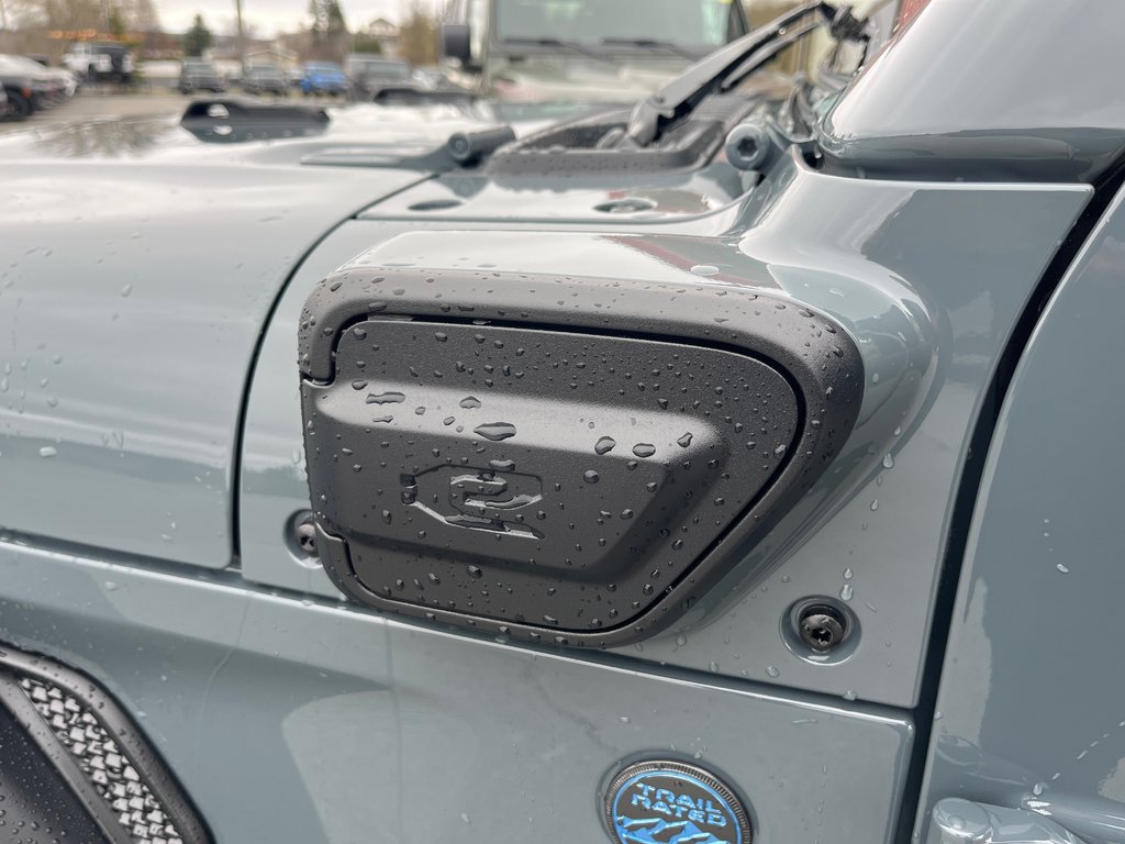 2024  Wrangler 4xe WILLYS in Grand-Sault and Edmunston, New Brunswick - 9 - w1024h768px