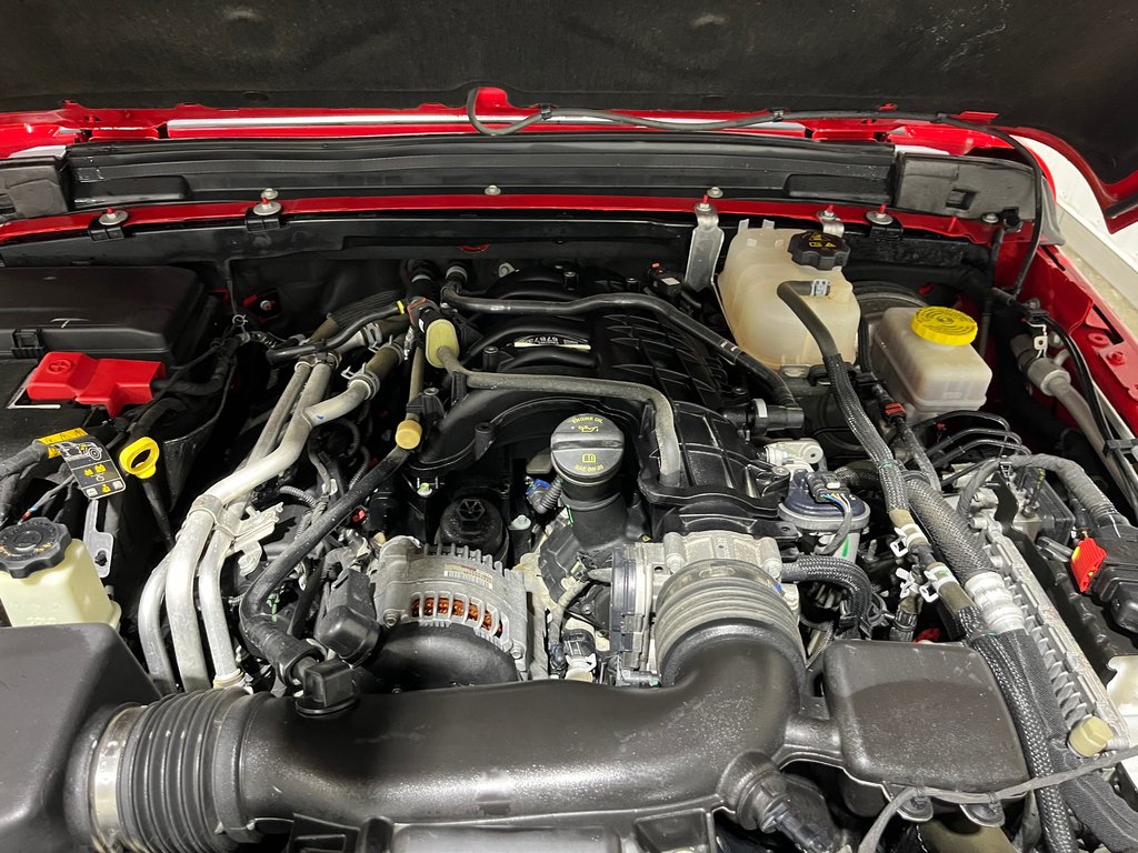 Jeep WRANGLER SPORT Willys 2023 à Grand-Sault et Edmunston, Nouveau-Brunswick - 16 - w1024h768px