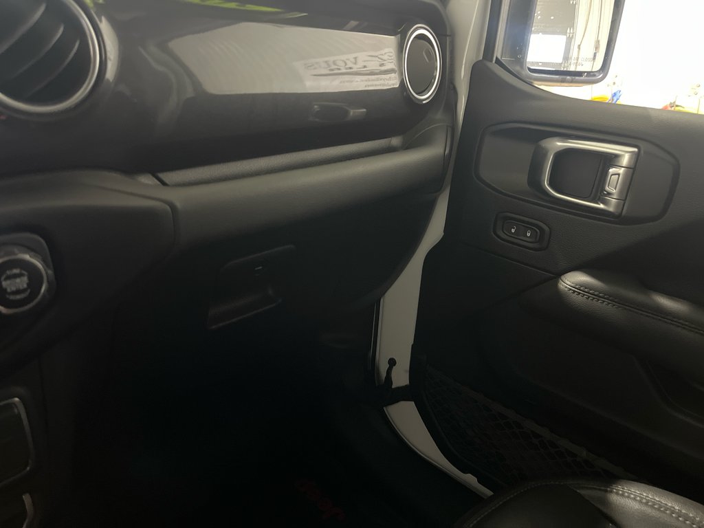 2021 Jeep WRANGLER Unlimited Altitude in Grand-Sault and Edmunston, New Brunswick - 18 - w1024h768px