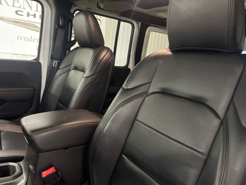 2021 Jeep WRANGLER Unlimited Altitude in Grand-Sault and Edmunston, New Brunswick - 13 - w1024h768px