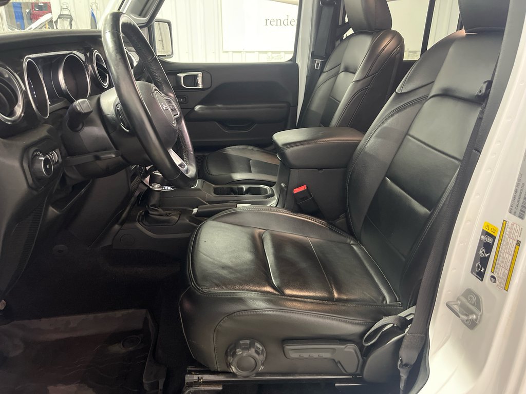2021 Jeep WRANGLER Unlimited Altitude in Grand-Sault and Edmunston, New Brunswick - 12 - w1024h768px