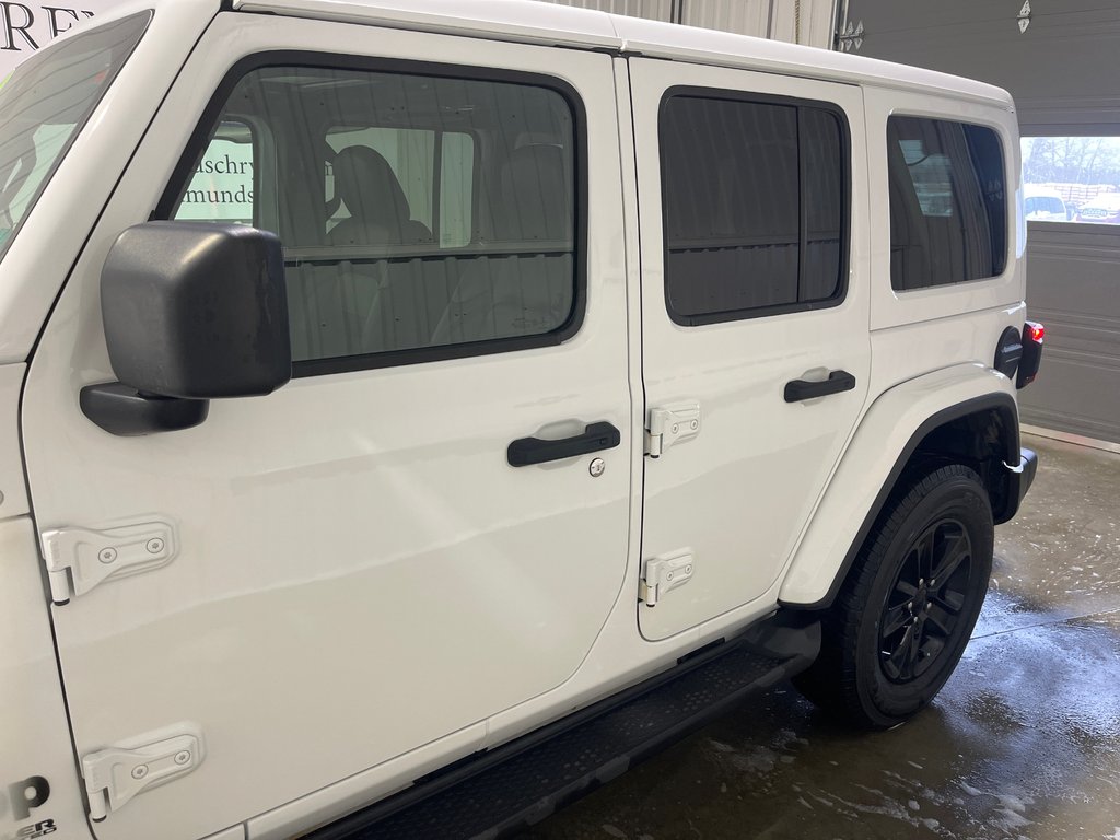 2021 Jeep WRANGLER Unlimited Altitude in Grand-Sault and Edmunston, New Brunswick - 7 - w1024h768px