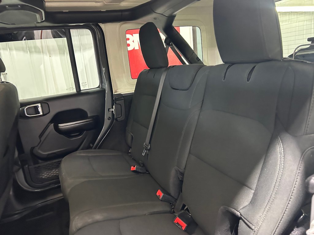 2021 Jeep WRANGLER Unlimited Willys in Grand-Sault and Edmunston, New Brunswick - 7 - w1024h768px