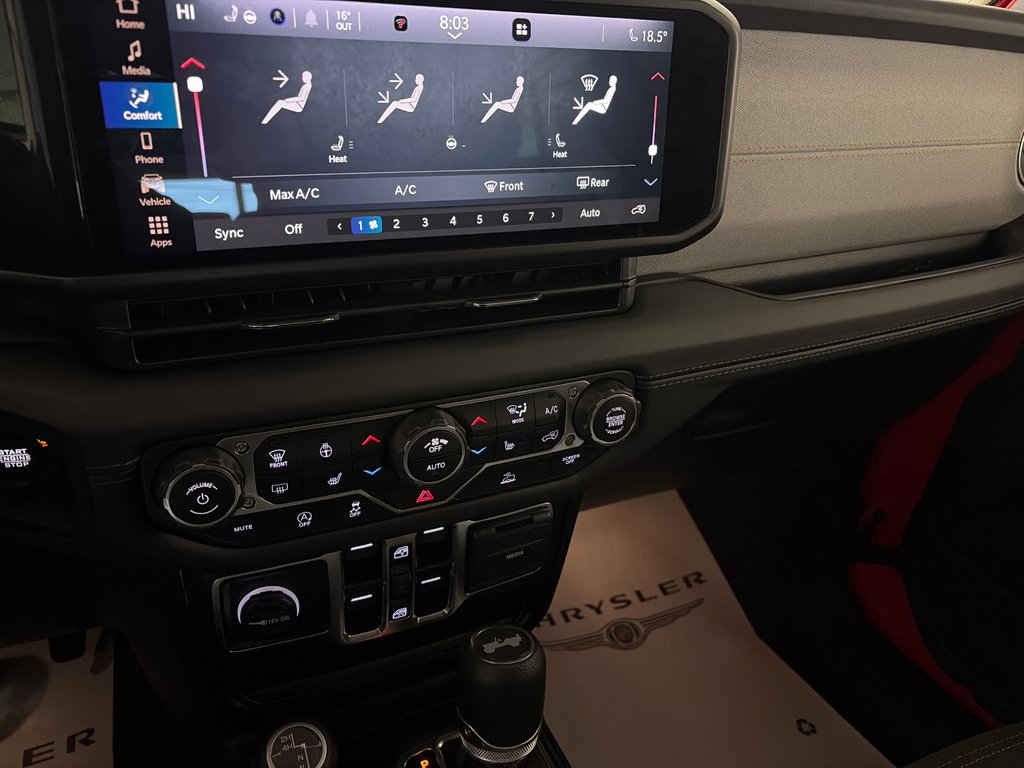 2025 Jeep WRANGLER SAHARA in Grand-Sault and Edmunston, New Brunswick - 15 - w1024h768px