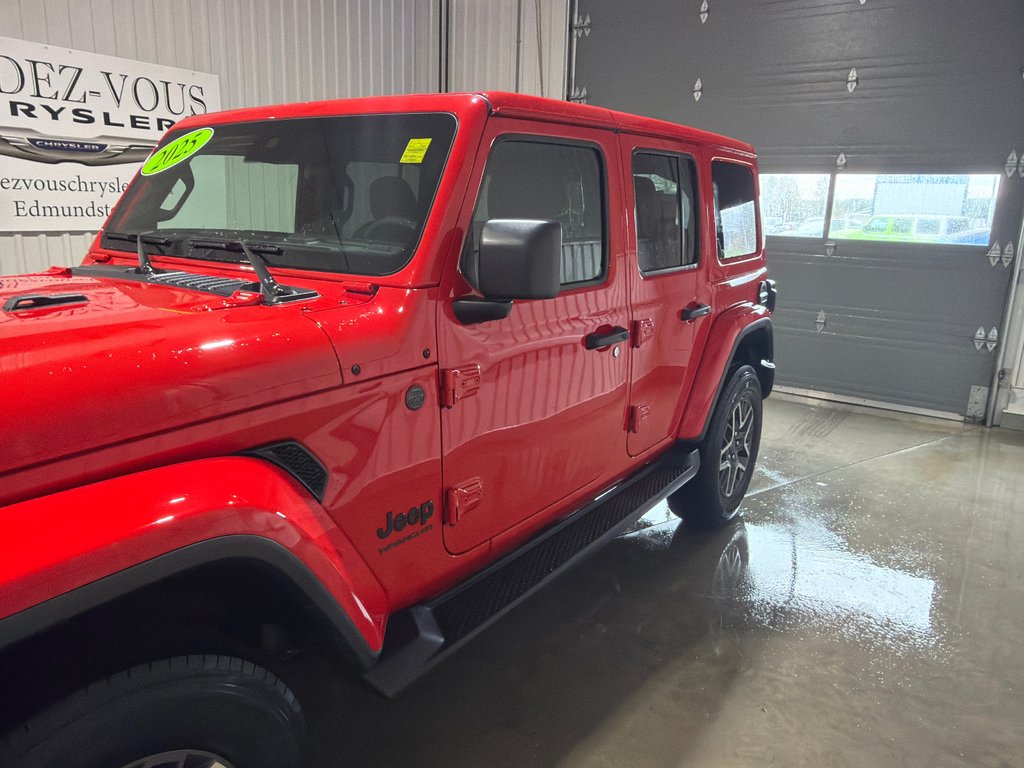 2025 Jeep WRANGLER SAHARA in Grand-Sault and Edmunston, New Brunswick - 7 - w1024h768px