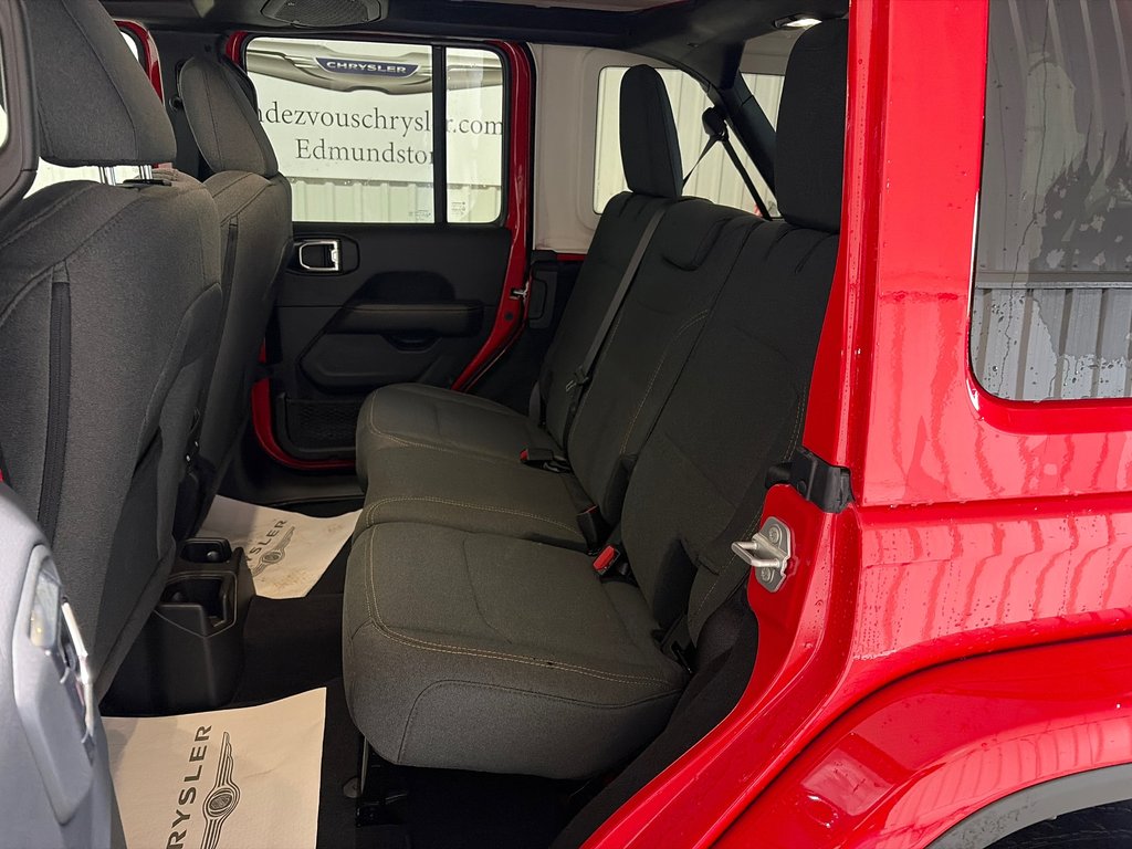 2025 Jeep WRANGLER SAHARA in Grand-Sault and Edmunston, New Brunswick - 10 - w1024h768px
