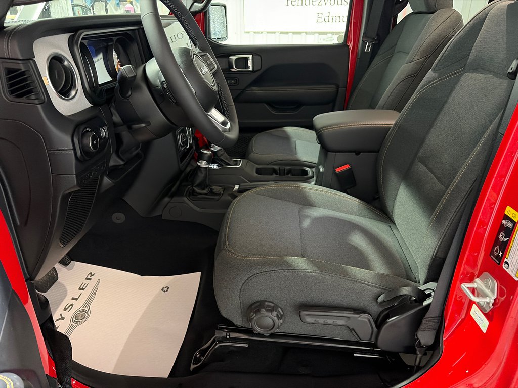 2025 Jeep WRANGLER SAHARA in Grand-Sault and Edmunston, New Brunswick - 12 - w1024h768px