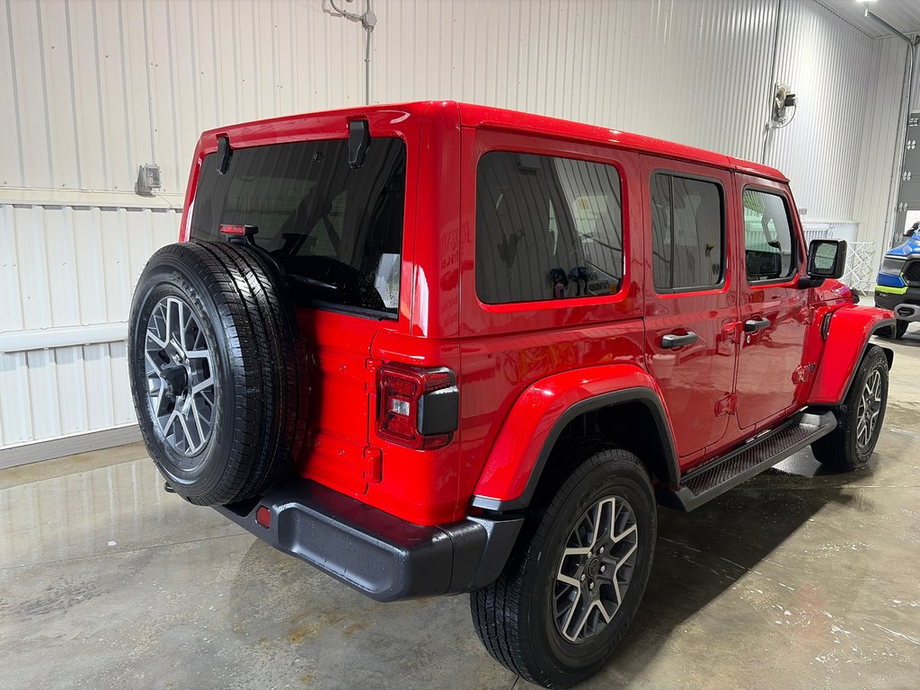 2025 Jeep WRANGLER SAHARA in Grand-Sault and Edmunston, New Brunswick - 5 - w1024h768px