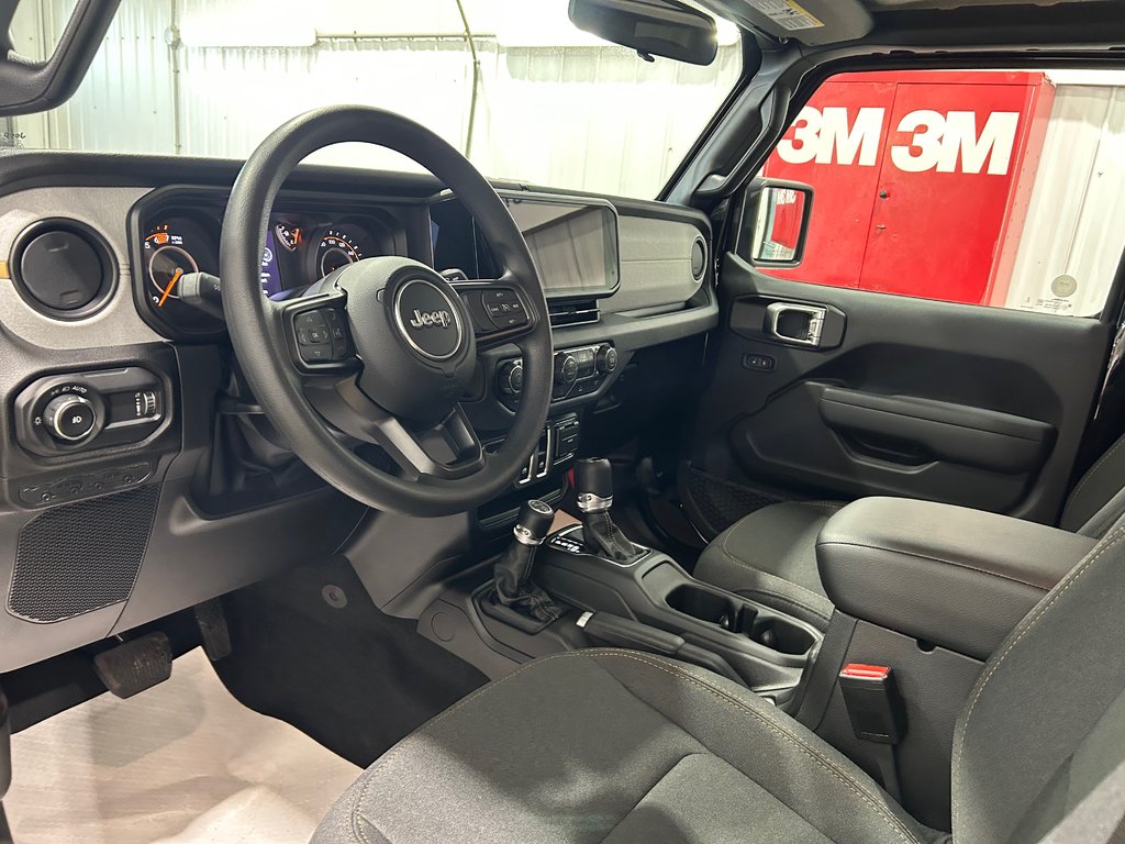 2026 Jeep Wrangler SPORT in Grand-Sault and Edmunston, New Brunswick - 7 - w1024h768px