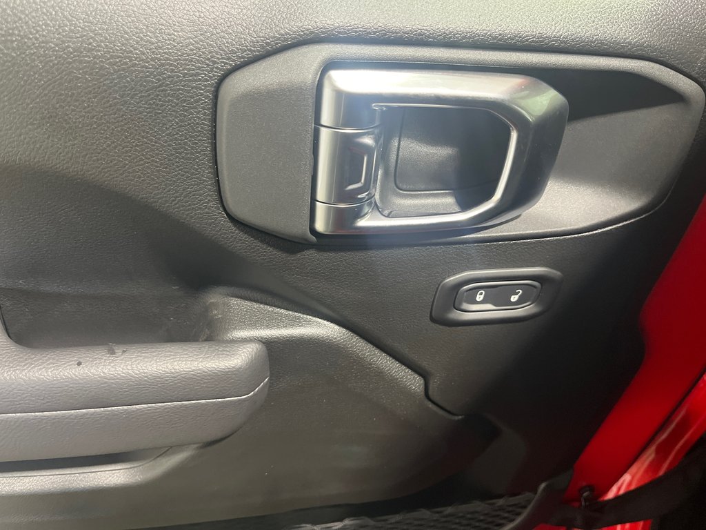 Jeep Wrangler SPORT 2026 à Grand-Sault et Edmunston, Nouveau-Brunswick - 10 - w1024h768px