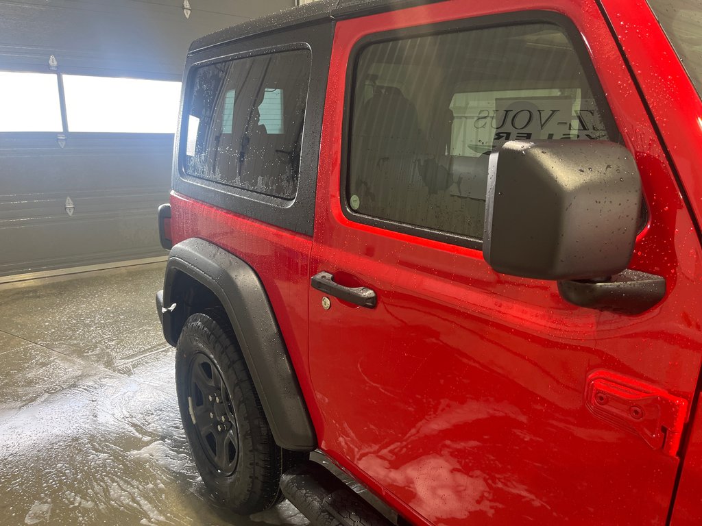 Jeep Wrangler SPORT 2026 à Grand-Sault et Edmunston, Nouveau-Brunswick - 4 - w1024h768px