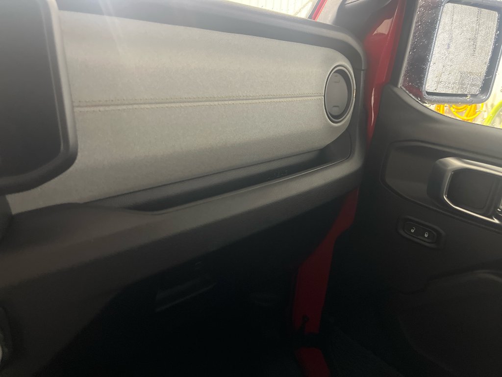 Jeep Wrangler SPORT 2026 à Grand-Sault et Edmunston, Nouveau-Brunswick - 15 - w1024h768px