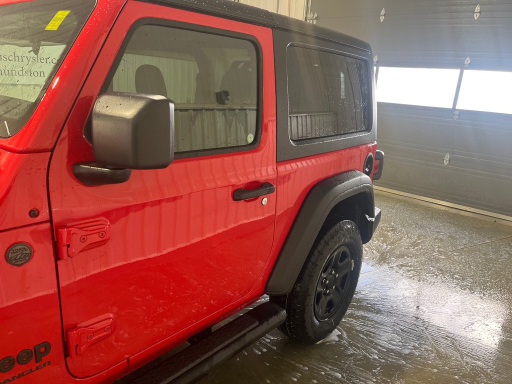 Jeep Wrangler SPORT 2026 à Grand-Sault et Edmunston, Nouveau-Brunswick - 7 - w1024h768px