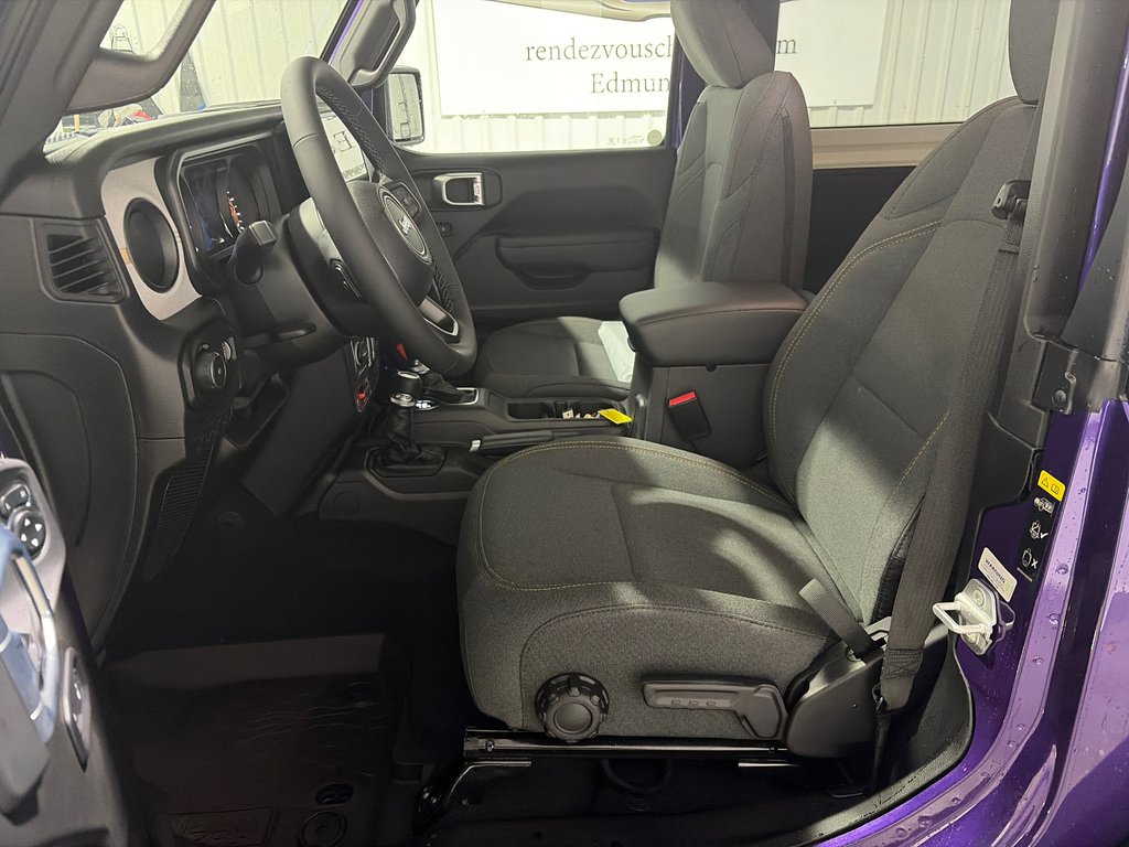 2026 Jeep Wrangler WILLYS in Grand-Sault and Edmunston, New Brunswick - 10 - w1024h768px