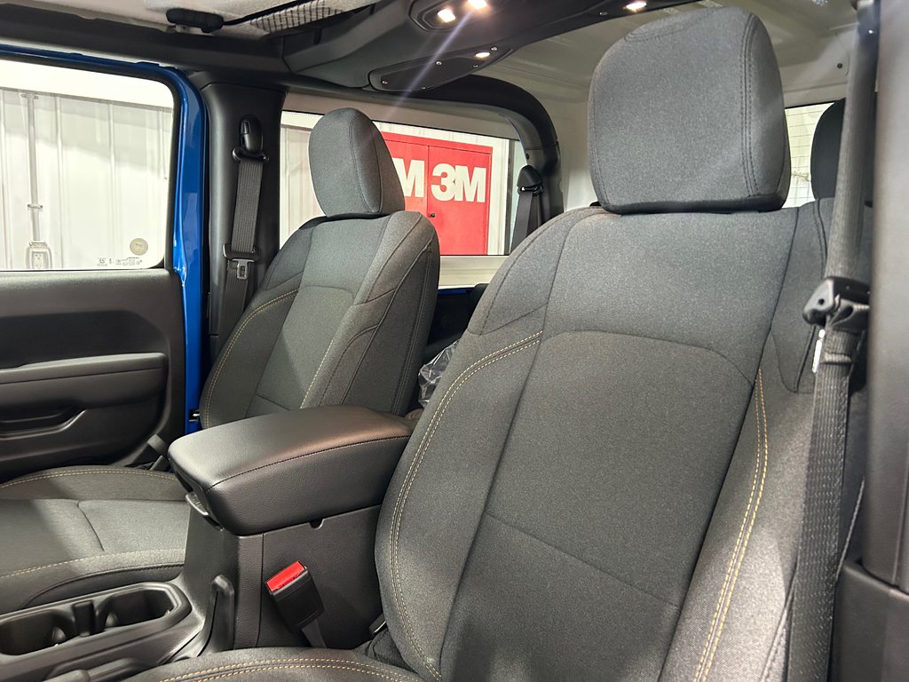 2026 Jeep Wrangler SPORT S in Grand-Sault and Edmunston, New Brunswick - 8 - w1024h768px