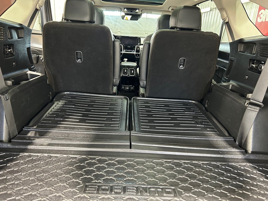 2021 Kia SORENTO SX in Grand-Sault and Edmunston, New Brunswick - 9 - w1024h768px
