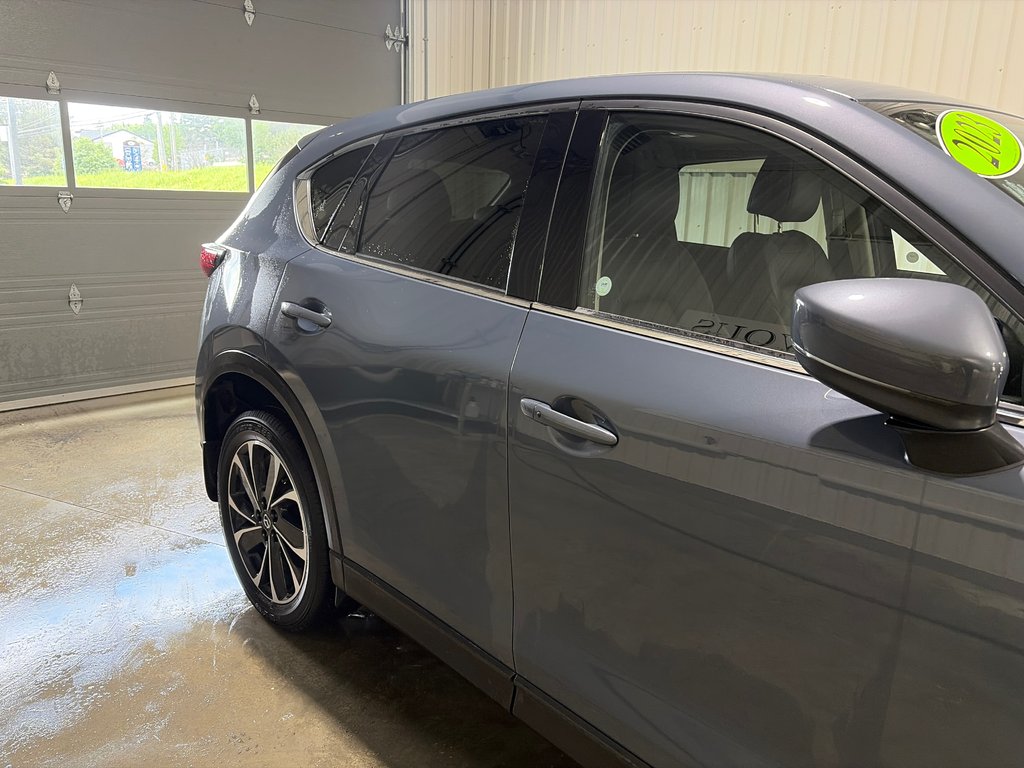 2023 Mazda CX-5 in Grand-Sault and Edmunston, New Brunswick - 4 - w1024h768px