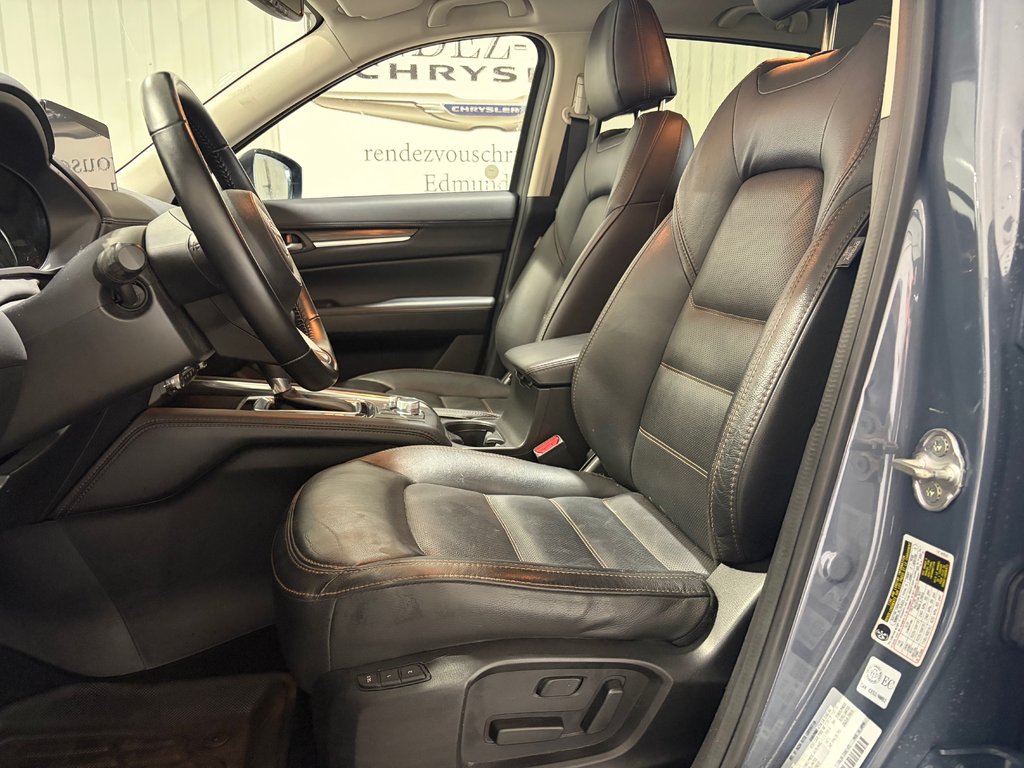 2023 Mazda CX-5 in Grand-Sault and Edmunston, New Brunswick - 2 - w1024h768px