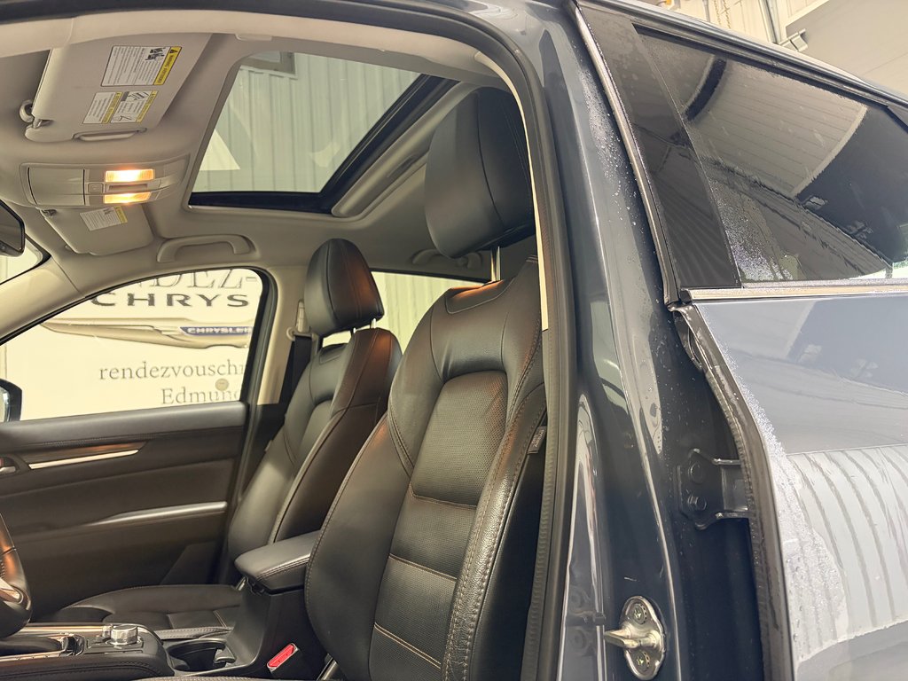 2023 Mazda CX-5 in Grand-Sault and Edmunston, New Brunswick - 3 - w1024h768px
