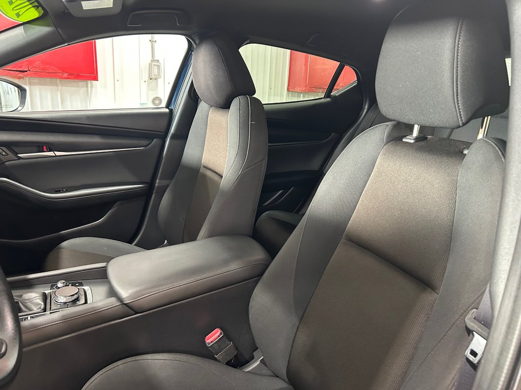 2021 Mazda MAZDA 3 GX in Grand-Sault and Edmunston, New Brunswick - 9 - w1024h768px