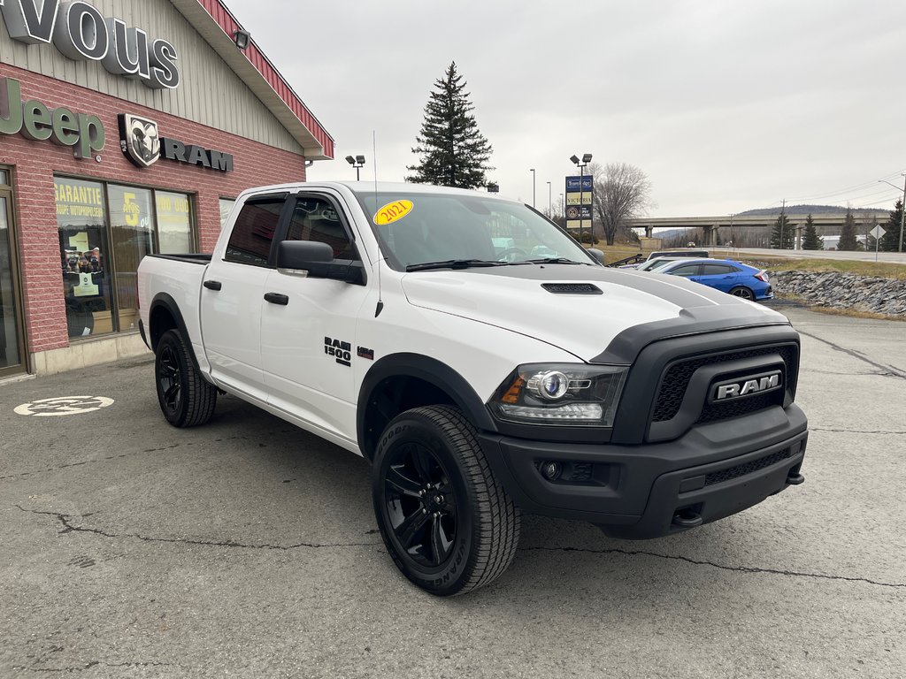 2021 Ram 1500 CLASSIC SLT WARLOCK in Grand-Sault and Edmunston, New Brunswick - 3 - w1024h768px