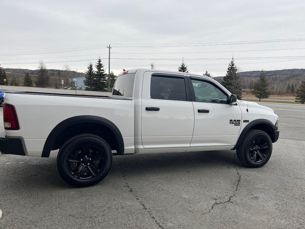 2021 Ram 1500 CLASSIC SLT WARLOCK in Grand-Sault and Edmunston, New Brunswick - 4 - w1024h768px