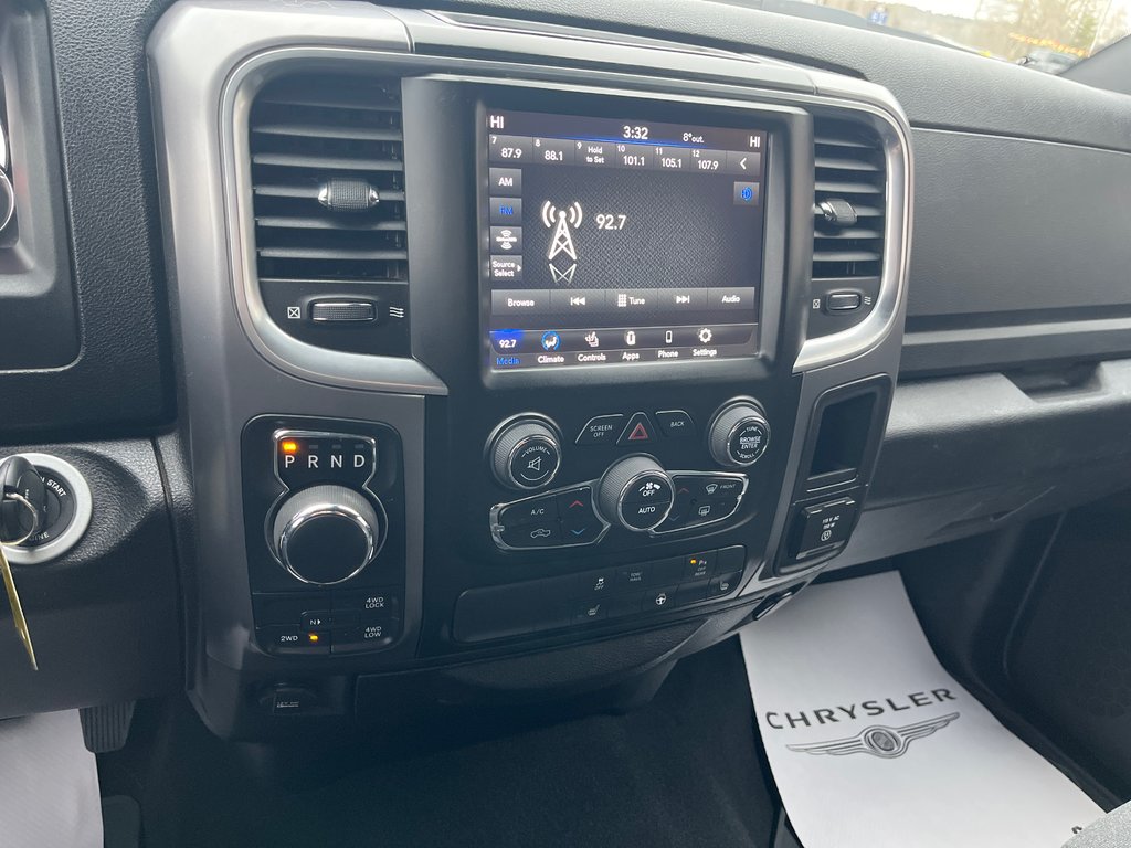 2021 Ram 1500 CLASSIC SLT WARLOCK in Grand-Sault and Edmunston, New Brunswick - 16 - w1024h768px