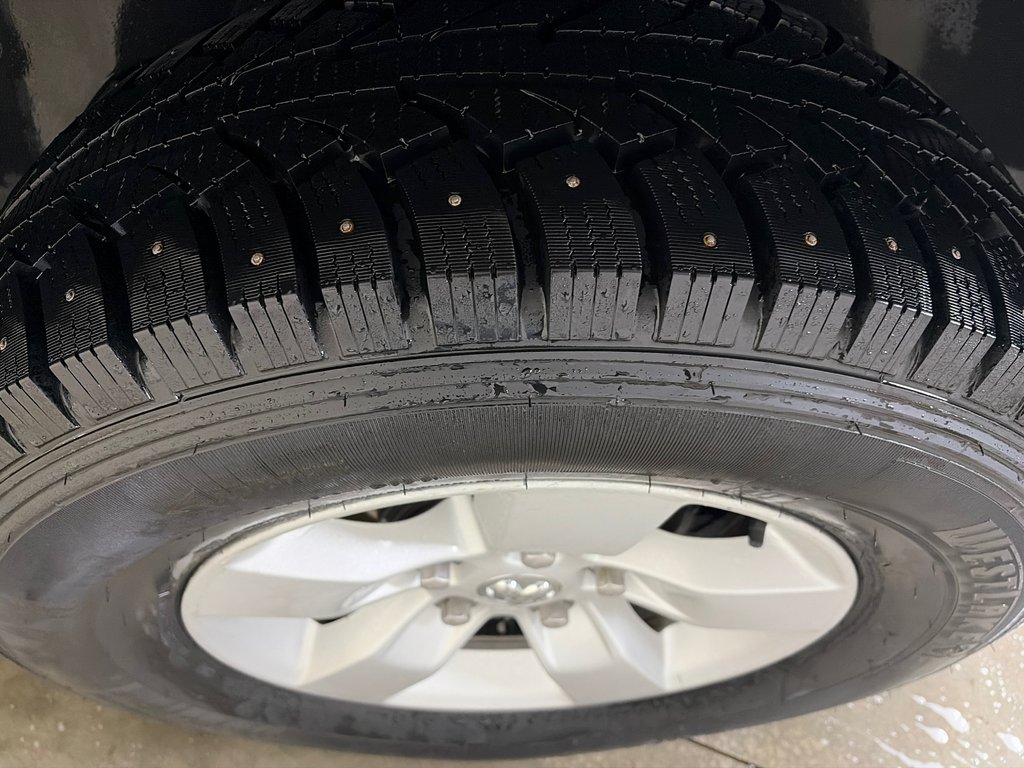 2023 Ram 1500 CLASSIC SLT SLT in Grand-Sault and Edmunston, New Brunswick - 9 - w1024h768px