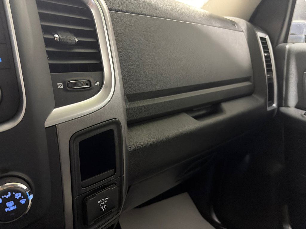 2023 Ram 1500 CLASSIC SLT SLT in Grand-Sault and Edmunston, New Brunswick - 19 - w1024h768px