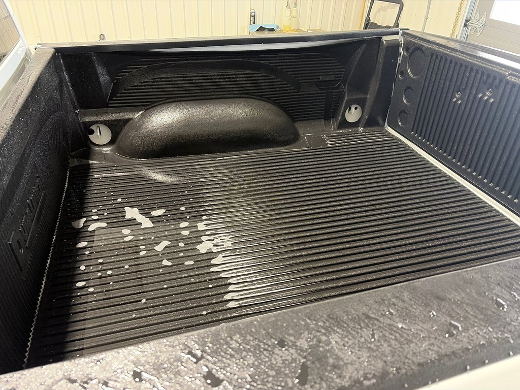 2023 Ram 1500 CLASSIC SLT SLT in Grand-Sault and Edmunston, New Brunswick - 8 - w1024h768px