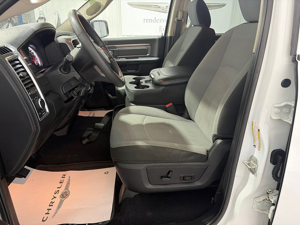 2023 Ram 1500 CLASSIC SLT SLT in Grand-Sault and Edmunston, New Brunswick - 12 - w1024h768px