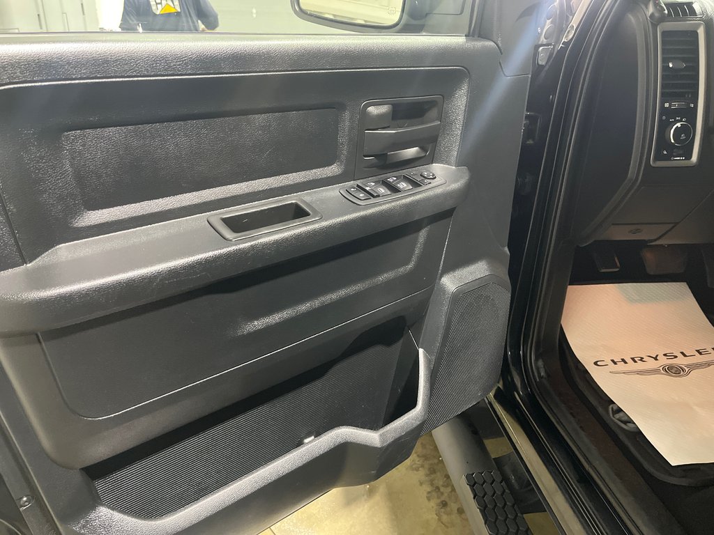 Ram 1500 CLASSIC TRADESMAN Express 2021 à Grand-Sault et Edmunston, Nouveau-Brunswick - 10 - w1024h768px