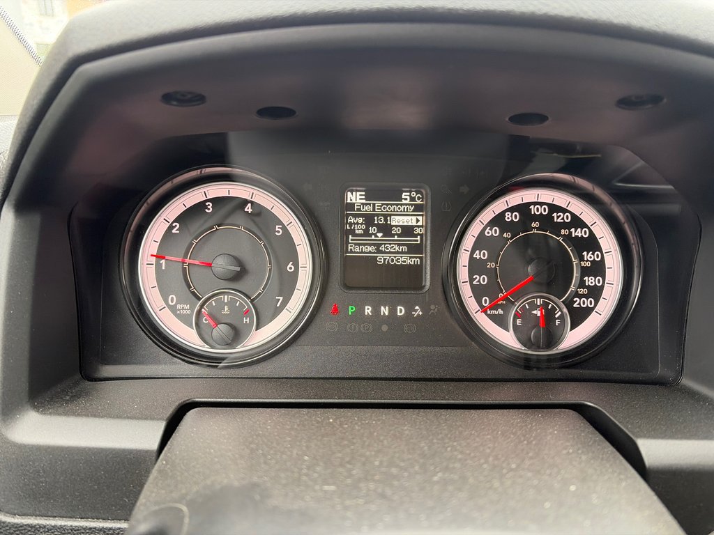 Ram 1500 CLASSIC TRADESMAN Express 2023 à Grand-Sault et Edmunston, Nouveau-Brunswick - 17 - w1024h768px