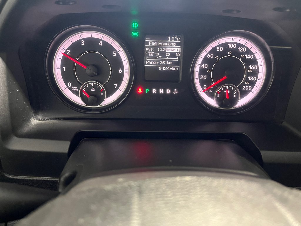 Ram 1500 CLASSIC TRADESMAN Express 2023 à Grand-Sault et Edmunston, Nouveau-Brunswick - 12 - w1024h768px