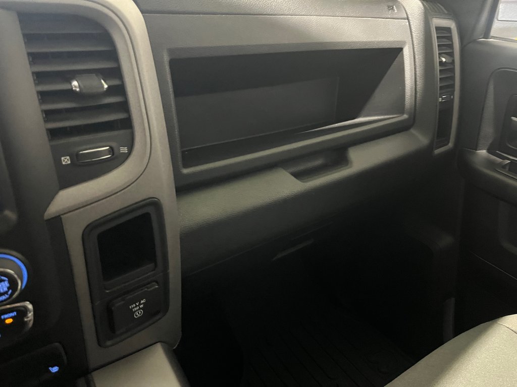 Ram 1500 CLASSIC TRADESMAN Express 2023 à Grand-Sault et Edmunston, Nouveau-Brunswick - 15 - w1024h768px