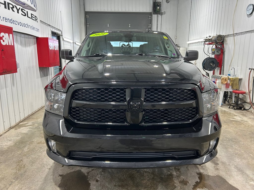 2021 Ram 1500 Classic Express in Grand-Sault and Edmunston, New Brunswick - 2 - w1024h768px