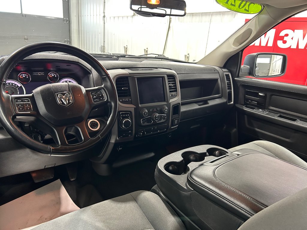 2021 Ram 1500 Classic Express in Grand-Sault and Edmunston, New Brunswick - 8 - w1024h768px