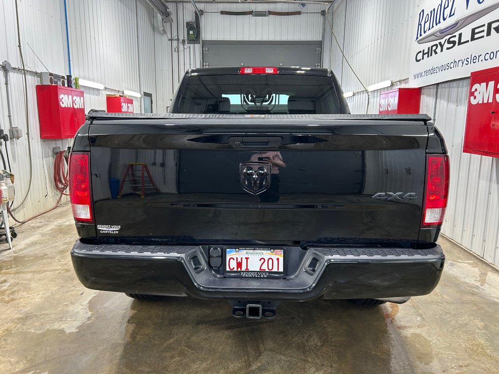 2021 Ram 1500 Classic Express in Grand-Sault and Edmunston, New Brunswick - 5 - w1024h768px