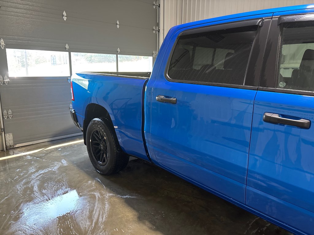 Ram 1500 TRADESMAN Tradesman 2022 à Grand-Sault et Edmunston, Nouveau-Brunswick - 2 - w1024h768px