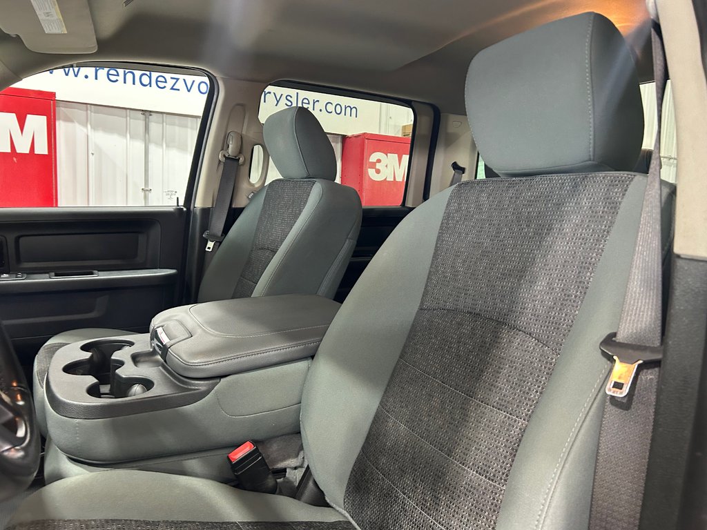 2020 Ram 1500 Express in Grand-Sault and Edmunston, New Brunswick - 10 - w1024h768px