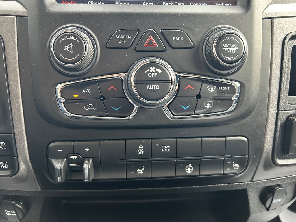 2020 Ram 1500 Express in Grand-Sault and Edmunston, New Brunswick - 15 - w1024h768px
