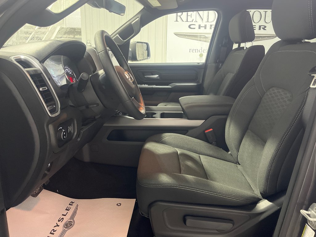 2025 Ram 1500 TRADESMAN in Grand-Sault and Edmunston, New Brunswick - 10 - w1024h768px