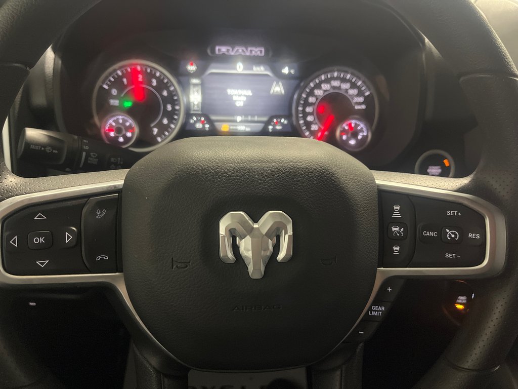 2025 Ram 1500 TRADESMAN in Grand-Sault and Edmunston, New Brunswick - 13 - w1024h768px