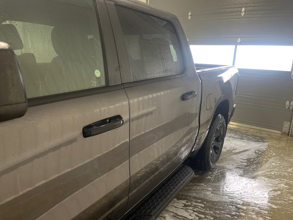 2025 Ram 1500 TRADESMAN in Grand-Sault and Edmunston, New Brunswick - 7 - w1024h768px