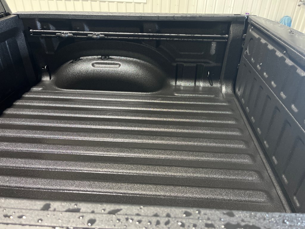 2026 Ram 1500 WARLOCK in Grand-Sault and Edmunston, New Brunswick - 10 - w1024h768px