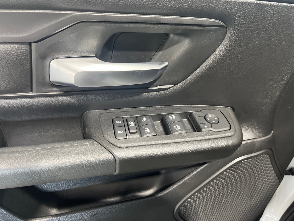 Ram 1500 WARLOCK 2026 à Grand-Sault et Edmunston, Nouveau-Brunswick - 11 - w1024h768px